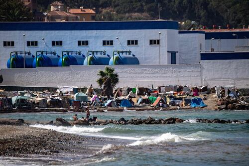 Ceuta, prorogati i controlli alle frontiere con la Spagna: "Rischi per la sicurezza e infiltrazioni terroristiche"