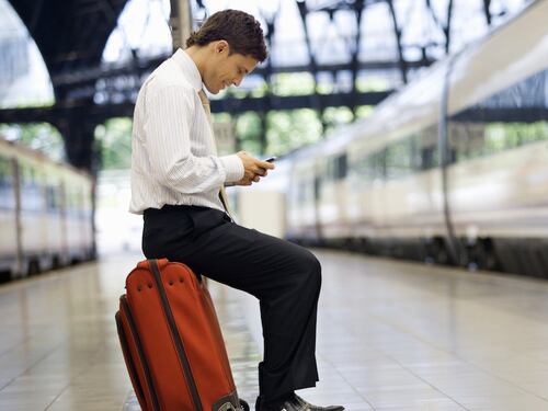Roaming a costo zero dall'estero, si rischia il rinvio di un anno