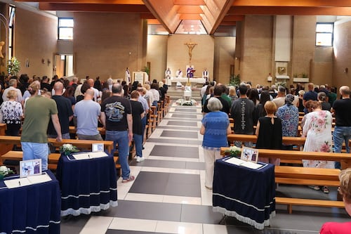 Dolore e commozione ai funerali della famiglia di Pietralata: "Chiediamoci cosa potevamo fare"
