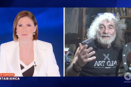 Paola Cortellesi e le favole sessiste, Corona sbotta: "Ridicolo, se non pietoso"