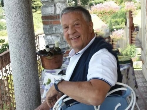 "Tutto bene. Taaac". Renato Pozzetto rassicura i fan dopo il ricovero