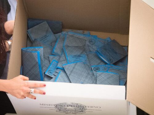 Ballottaggi in Toscana, rischia di cadere il fortino nazionale della sinistra. Per Lucca e Carrara previsioni nere