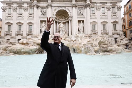 Roma: dal 7 gennaio Fontana di Trevi a pagamento per i turisti. Il Campidoglio: "Solo ipotesi"
