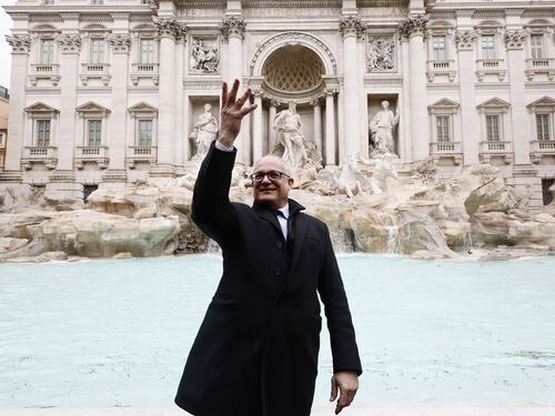 Roma: dal 7 gennaio Fontana di Trevi a pagamento per i turisti. Il Campidoglio: "Solo ipotesi"