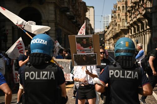 Insegnanti e forze dell'ordine, esteso l'obbligo del vaccino