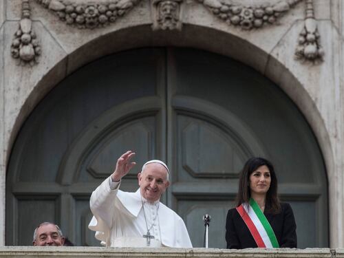 Bergoglio e Raggi insieme in Campidoglio