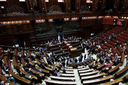 Redditi dei parlamentari, quanto guadagnano i politici: le dichiarazioni 2023