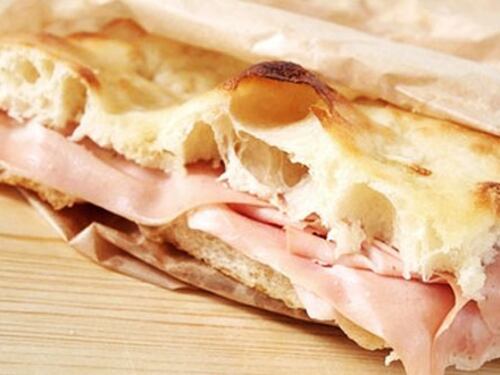 Un comitato per difendere la pizza bianca romana