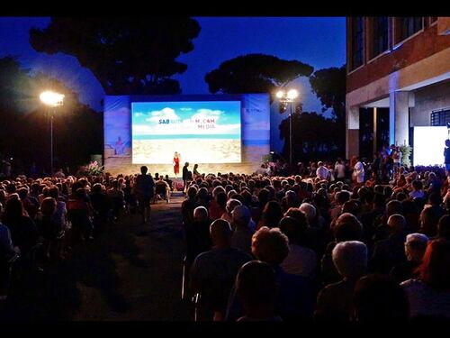 Commedie, stelle e spettacolo: il Sabaudia Film Fest si svela