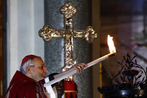 Papa Francesco, l'Italia prega per lui: la messa del vicario a Roma e il rosario di Zuppi a Bologna