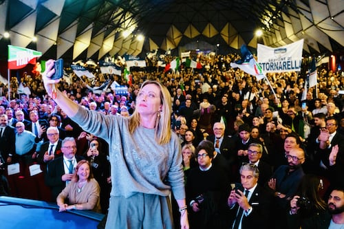 Primo sondaggio dell’anno, centrodestra avanti. E Conte supera Schlein...