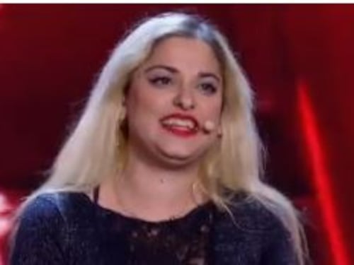 Il web impazzisce per la cubista di "X Factor"