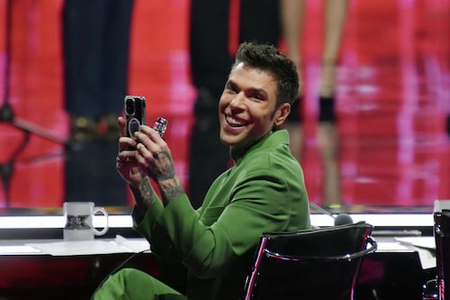 Fedez e la beneficenza sotto la lente di Lucarelli: "Per il terremoto del 2016..."
