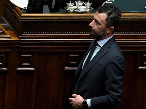 Emanuele Pozzolo, il vannacciano finisce fuori strada: positivo all'alcoltest
