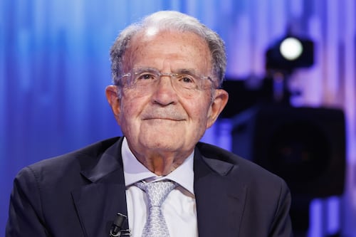 Bologna, l’incerta "matrice" di Prodi e la linea anti-polizia della stampa progressista