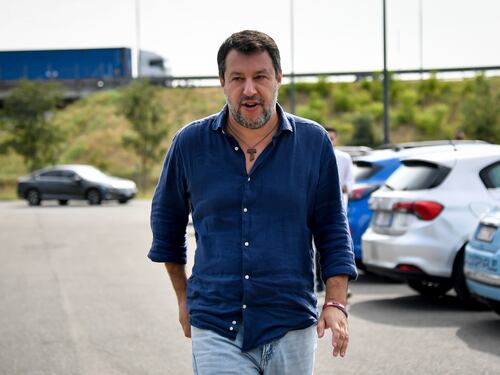 Il Reddito di cittadinanza ci costa 8 miliardi l'anno. Matteo Salvini: "Resti solo per chi non lavora"