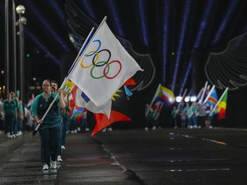 Parigi 2024, come sarà la cerimonia di chiusura: "Umanità condivisa", nuove polemiche?