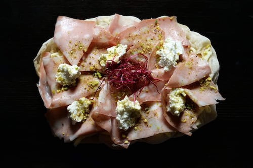 Spopola "La Pinseria", la app dove si ordina cibo da colazione a cena