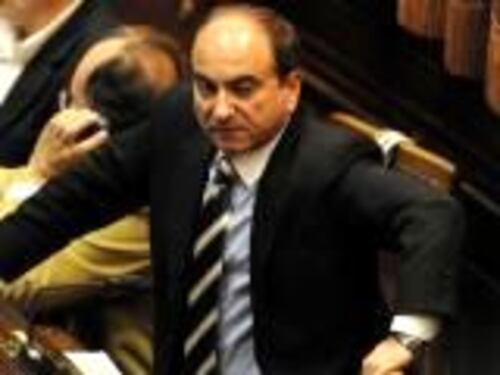 Manovra, Scilipoti: tassare imbarcazioni per non toccare le pensioni