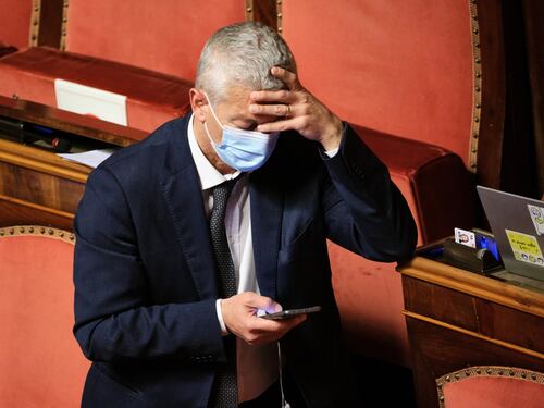 Arriva il nuovo partito degli ex del Movimento 5 Stelle. Quirinale? No a Mario Draghi e Silvio Berlusconi