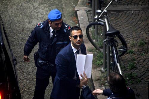Fabrizio Corona esce dal carcere e torna in comunità: "Sono contento, ma anche un po' inc..."