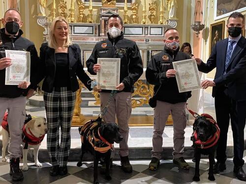 Volontariato a sei zampe: Premio Nassiriya alla Scuola Italiana Cani Salvataggio