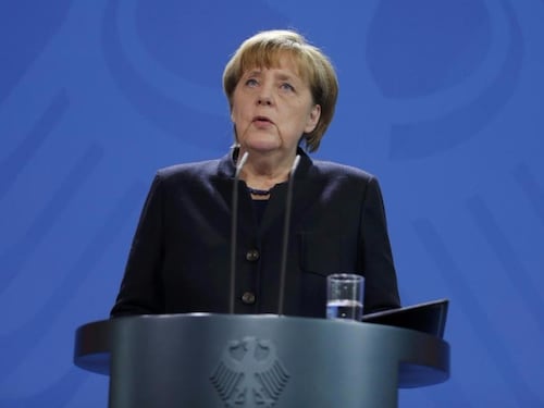Strage di Berlino, Angela Merkel non si piega: Continueremo a sostenere chi chiede di integrarsi