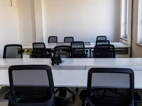 Milleproroghe, smart-working prorogato per chi ha figli o è fragile. Che fine fa il canone Rai