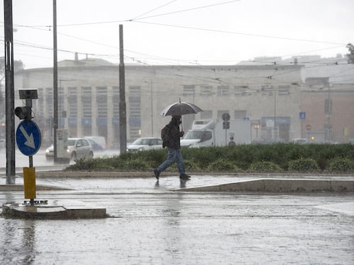 Meteo, crollano le temperature. L'epidemiologo: "Torniamo a respirare ma..."