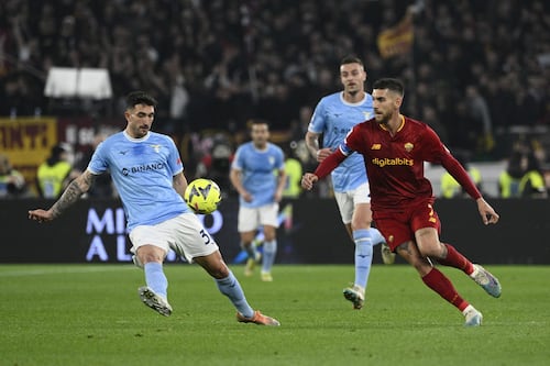 Plusvalenze, perquisizioni nelle sedi Lazio, Salernitana e Roma. Tra gli indagati Lotito e i Friedkin