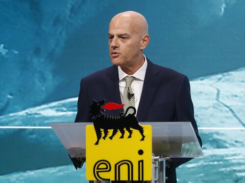 Eni festeggia 70 anni dalla fondazione. Le celebrazioni di Descalzi e Meloni