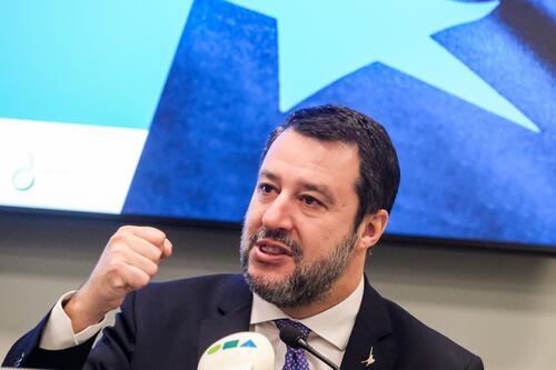 Strada, piano anti-tragedie di Salvini: multe legate al reddito e addio patente per i pirati