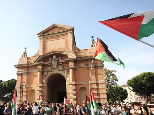 Bologna, bufera sulla docente pro Palestina: il tweet fa infuriare FdI