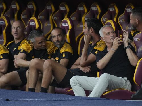 Show all'Olimpico contro lo Shakhtar Donetsk, tifosi in delirio per la Roma di Mourinho