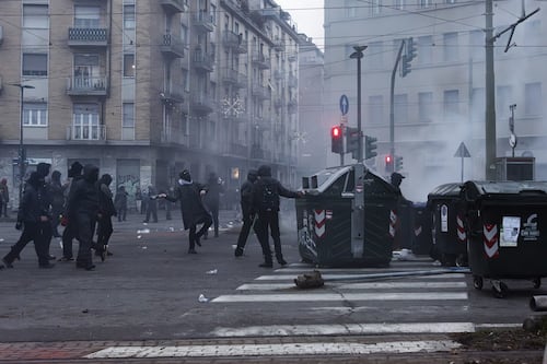 Askatasuna, prove tecniche di guerriglia. Ecco il kit “antagonista” per gli scontri