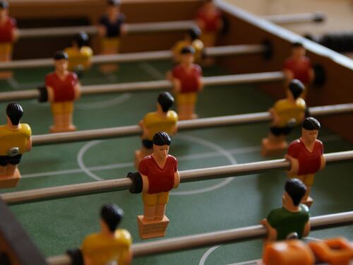 Calciobalilla, ping pong, flipper e biliardo vietati senza autorizzazione: partono le multe