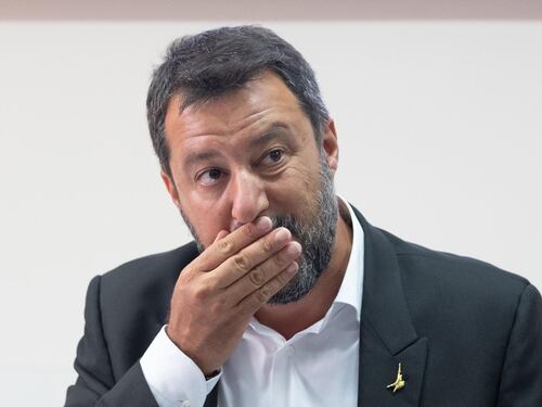 Salvini prova a ricucire ma Grillo lo mette all'angolo