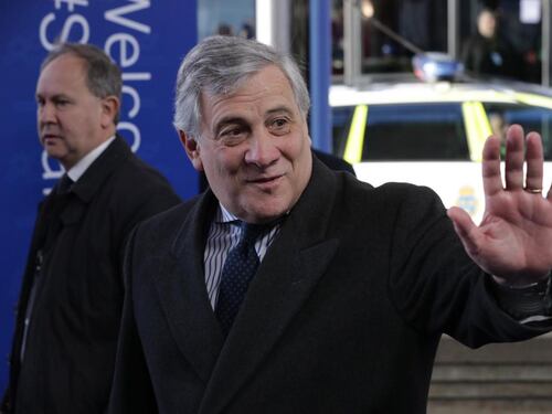 Liste di Forza Italia, Berlusconi fregato: comandano Ghedini e Tajani