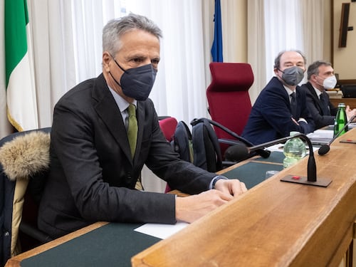 Morte David Rossi, i dubbi di Mussari (ex Mps): "I bigliettini di addio? Non si esprimeva così"