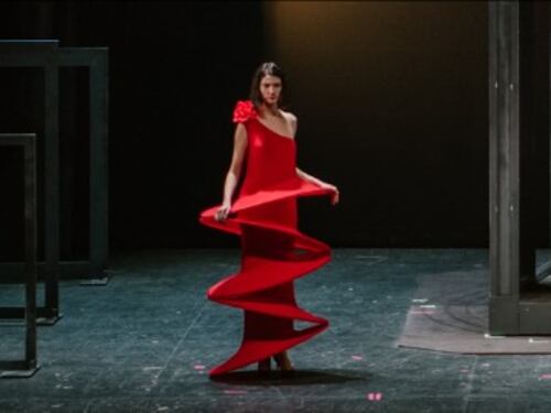Torna la Dolce vita con l'alta moda di Pierre Cardin