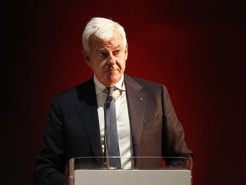 Profumo, dopo la condanna l'interrogazione del M5S