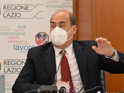 La sinistra predica bene e razzola male sul clima. Nicola Zingaretti «abolisce» gli incentivi per le auto green