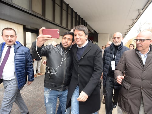 Renzi alla disperata ricerca di alleati. "Coalizione dai moderati a Pisapia"