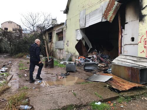 Blitz della polizia municipale nell'ex Penicillina