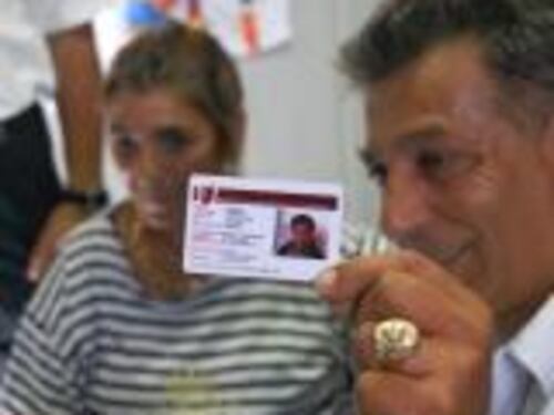Nomadi, consegnati i documenti di residenza