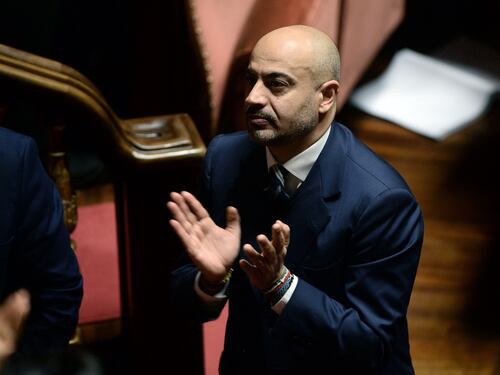 Paragone rompe gli indugi: "Fondo un partito, porterò l'Italia fuori dall'euro"