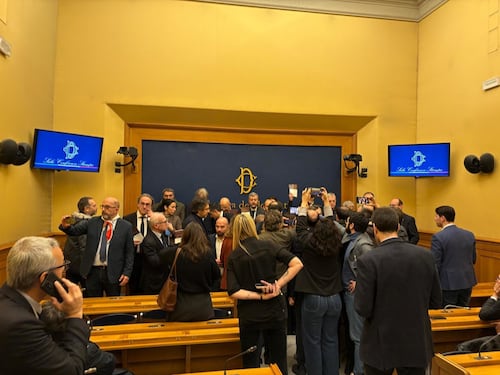 Conferenza Casapound, la sinistra occupa la sala stampa: "I neofascisti non entrano"