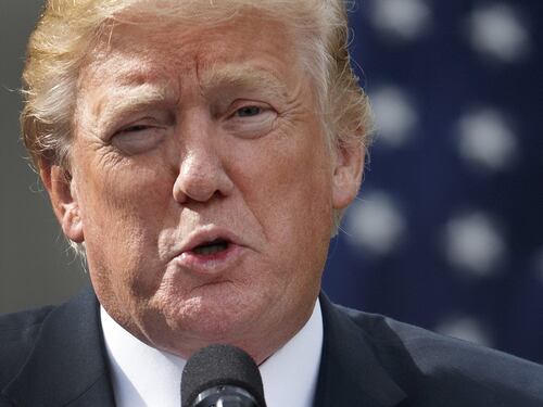 Vergogna totale, Trump sbotta contro Facebook