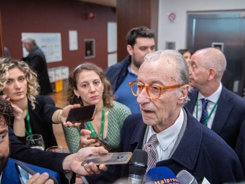 Limiti di velocità, Feltri incastra la sinistra: "A chi pensano i radical chic"