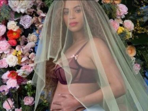 Beyoncè aspetta due gemelli da Jay Z